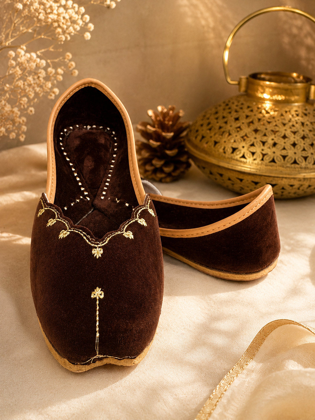 Bombay Velvet (Brown)